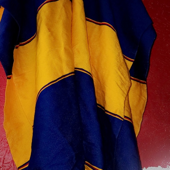 Club America Poncho - Picture 2 of 2